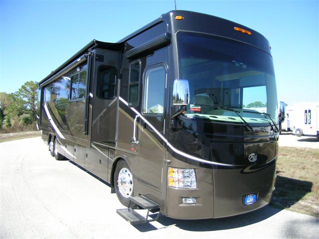 New 2010 Fourwinds MONTECITO 42C Class A - Diesel For Sale